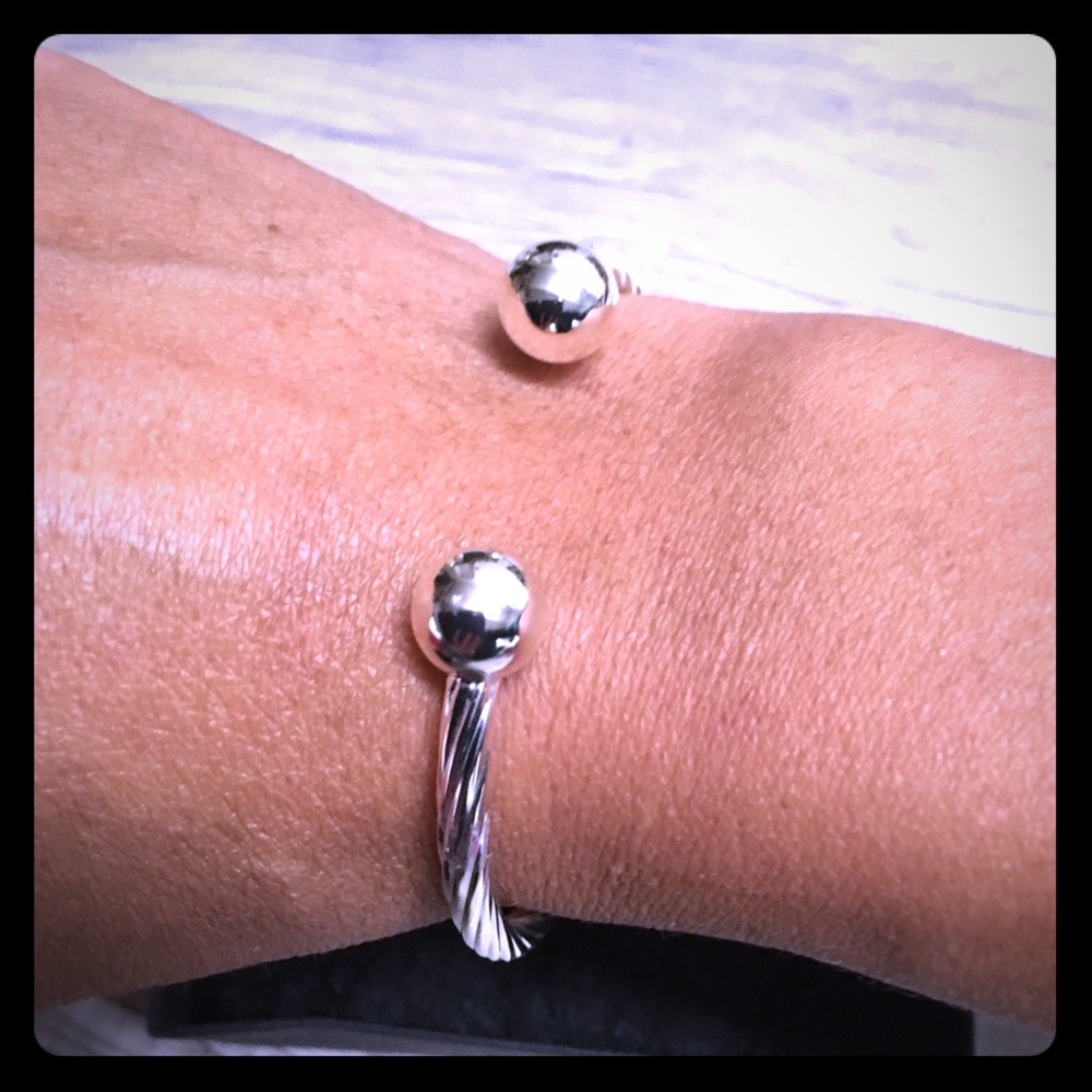 Sterling silver bangle